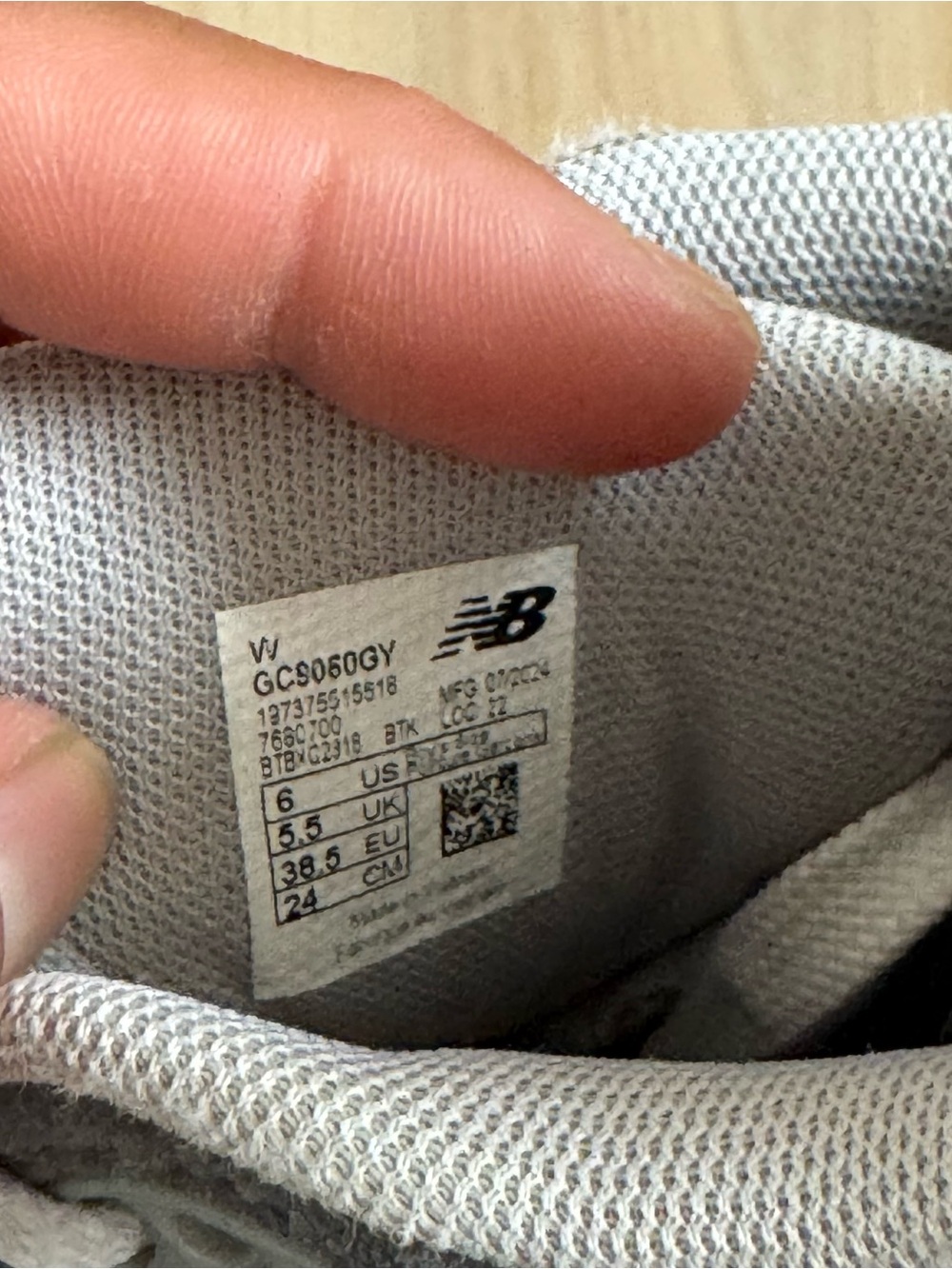 Women’s New Balance 9060 Rain Cloud Grey Sz 6 GC9060GY - Picture 3 of 6